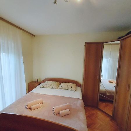 Apartman Lucija Apartment Биоград на Мору Екстериор снимка