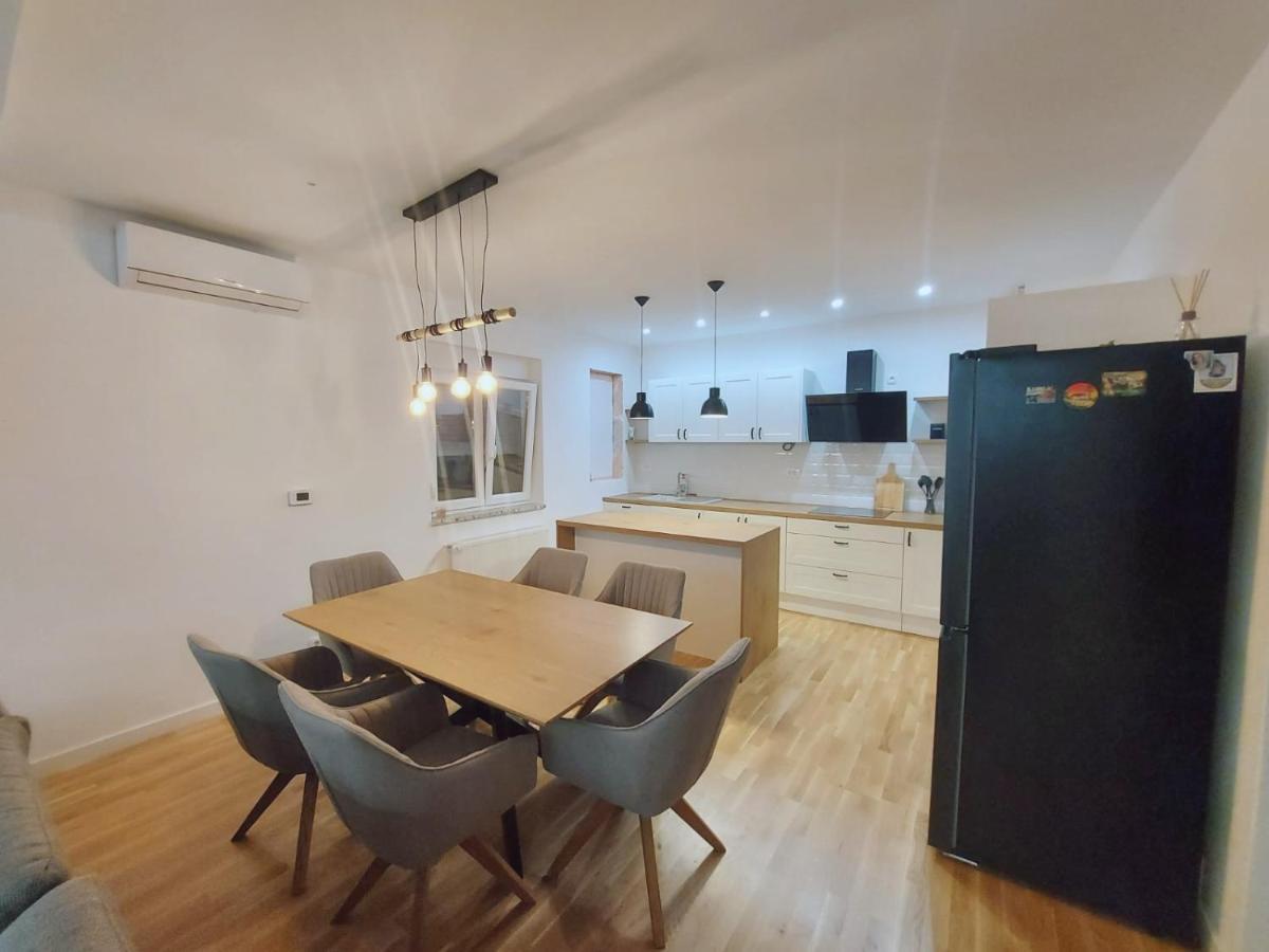 Apartman Lucija Apartment Биоград на Мору Екстериор снимка